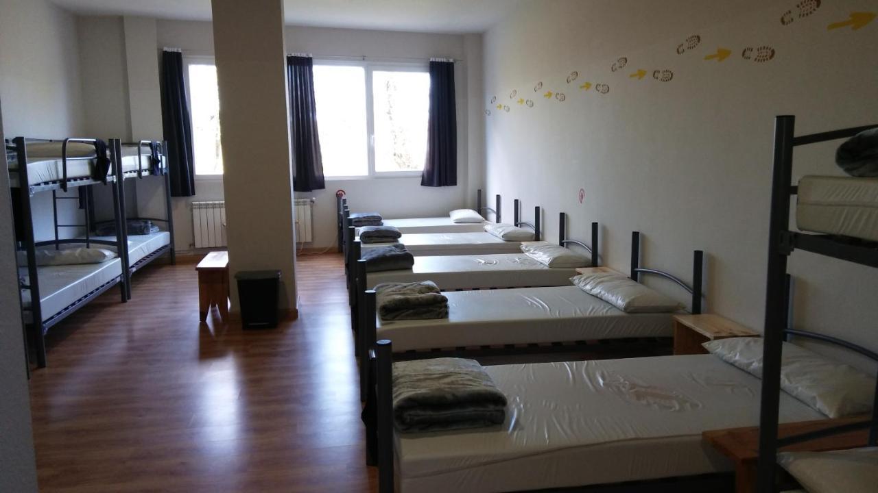 Alma Del Camino - Rooms & Albergue Sarria Exterior photo