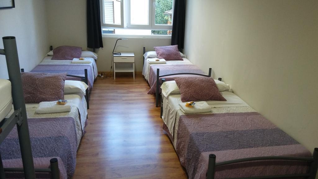 Alma Del Camino - Rooms & Albergue Sarria Exterior photo