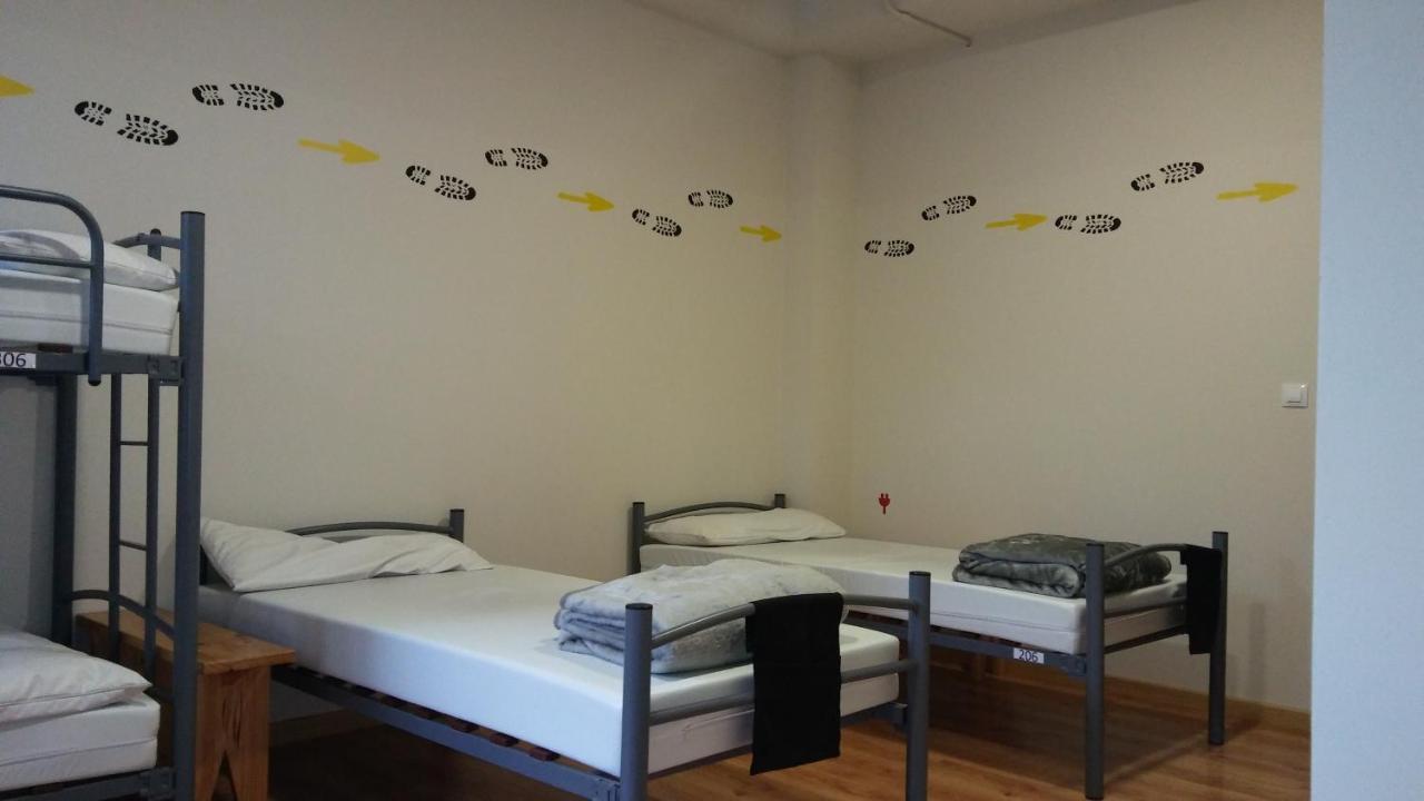 Alma Del Camino - Rooms & Albergue Sarria Exterior photo